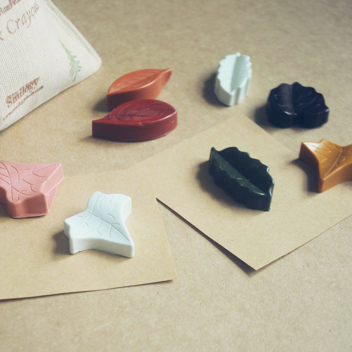 smilogy - leaf-shaped kids beeswax crayons - winter's moon