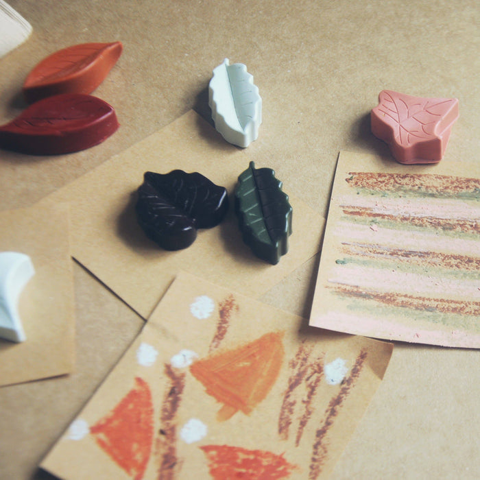 smilogy - leaf-shaped kids beeswax crayons - winter's moon
