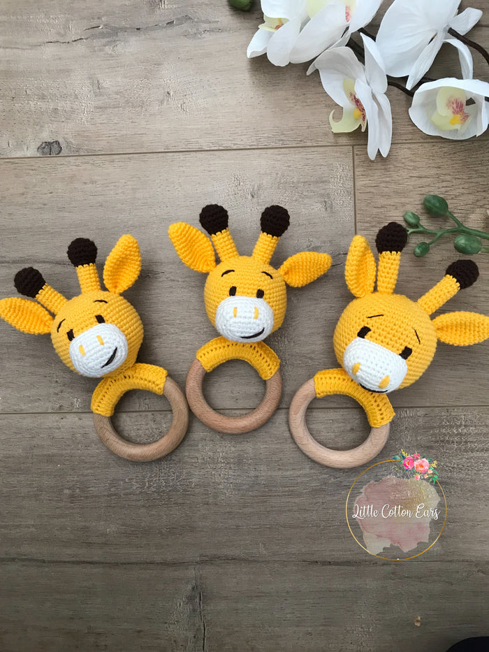 Organic Teething Ring Rattle| Giraffe